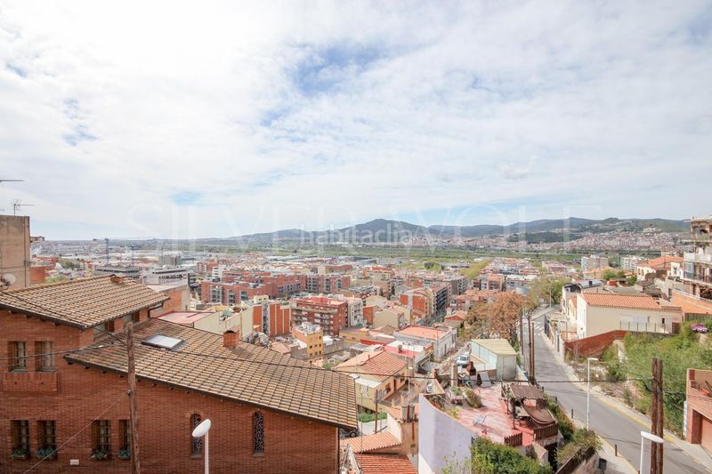 Foto 836d4e68-a106-4576-9ae7-fc1d02ffdef0. Casa amb calefacció aparcament piscina a Molins de Rei