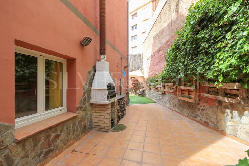 Foto f27d5445-2edd-4aea-97b0-92770068eb5f. Casa amb calefacció aparcament piscina a Molins de Rei