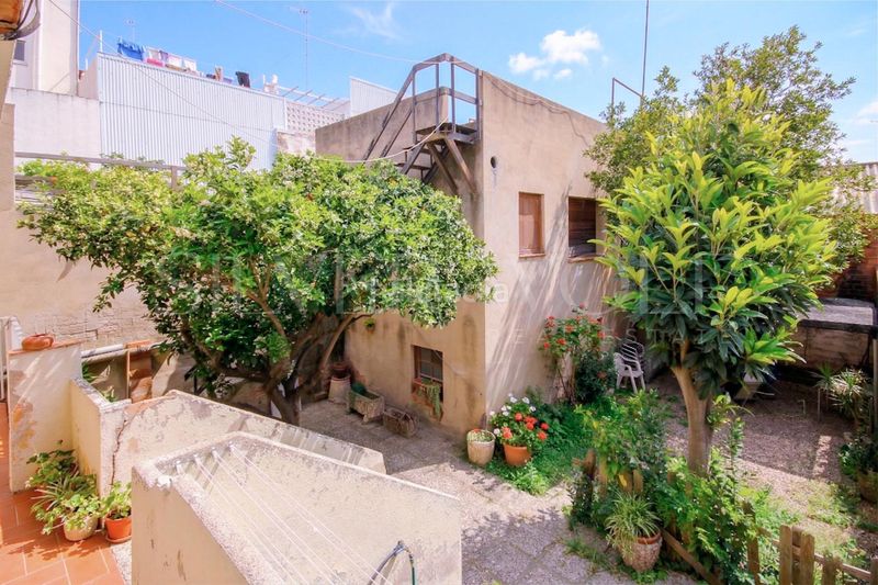 Foto f36fee6b-bcdc-48a0-8dfd-3123b677ada1. Casa amb calefacció a Diagonal-Colomeres Gavà