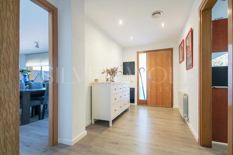 Foto d4abb975-96cc-4ae0-b86e-7fee074edaff. Casa amb calefacció aparcament piscina a Vallirana