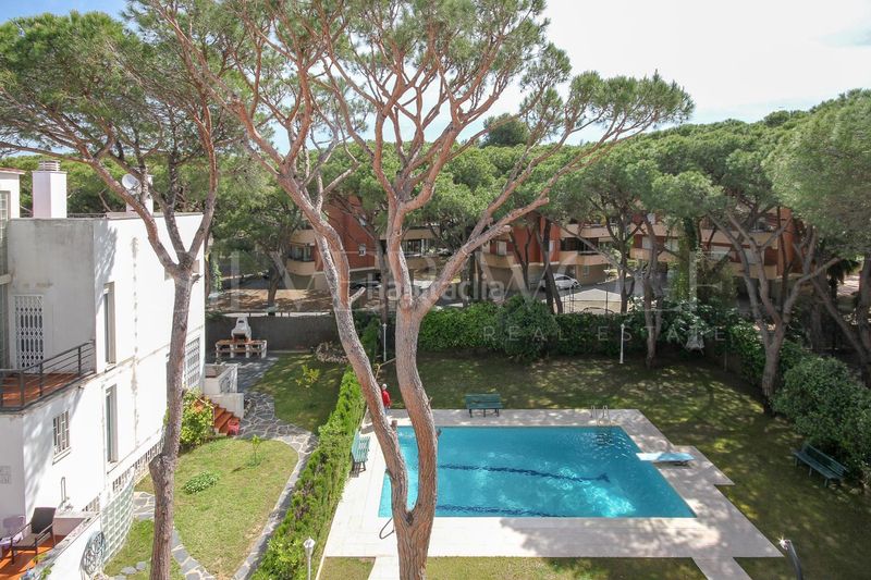 Foto d499511a-9267-4daf-9c56-692e300db521. Casa amb calefacció aparcament piscina a Gava Mar Gavà