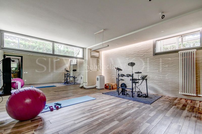 Foto d8c12ec5-cf79-48e0-b5e7-e5a42cdfaf55. Casa amb calefacció aparcament piscina a Gava Mar Gavà