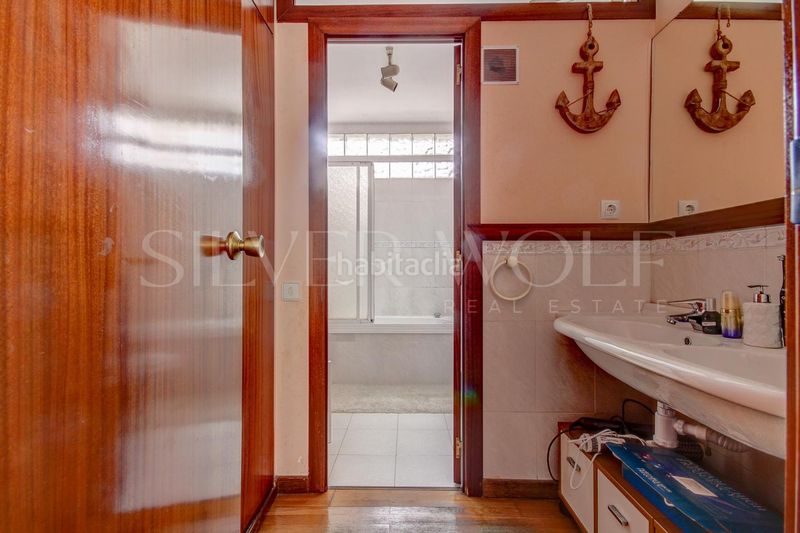 Foto fc6196c4-3b5b-4e2a-8b55-b2029727cf80. Casa amb calefacció aparcament piscina a Gava Mar Gavà