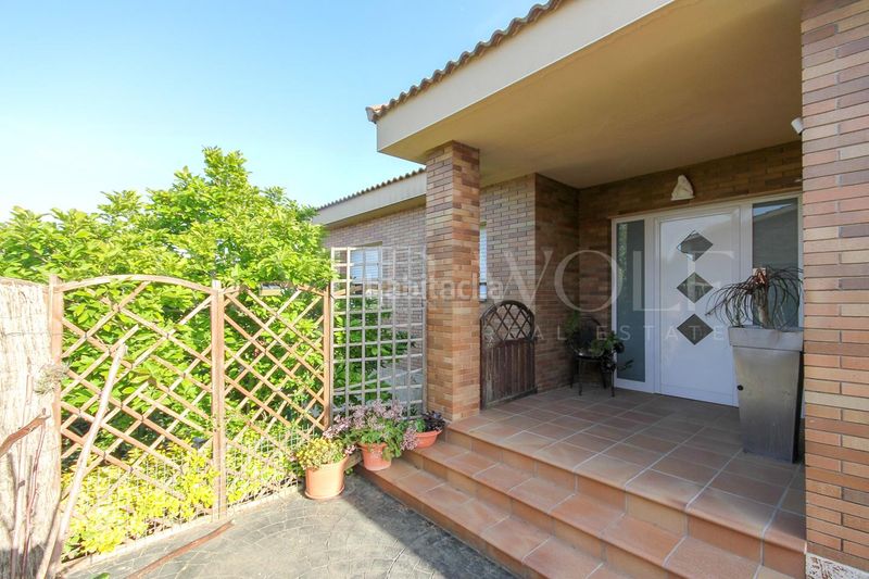 Foto e4786d14-6722-48a9-9531-bb55cb2e5471. Casa amb calefacció aparcament piscina a Castellnou-Can Mir-Can Solà Rubí