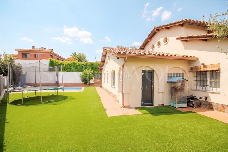 Foto e4c31d18-ca6c-47ea-91bc-73680a60f8d1. Casa amb calefacció aparcament piscina a Can Violí - Can Poi del Bosc Garriga (La)