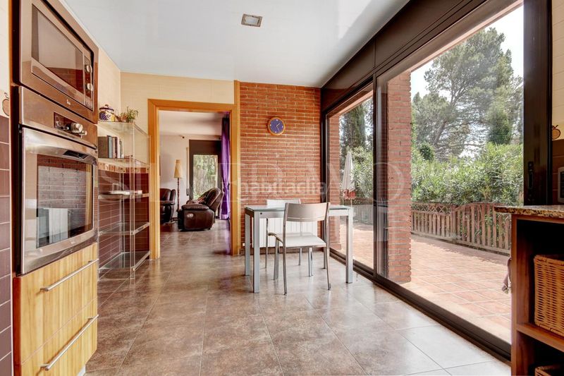 Foto 1d856421-01c0-44ce-9651-5b1714fcbb6e. Casa amb calefacció aparcament piscina a Corbera de Llobregat