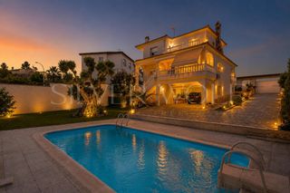 Casa  Del puig de la mola. Chin chin