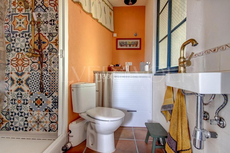 Foto 0a06954a-8d75-440d-bc24-6a9d83306833. Casa adossada a Piles (Les)