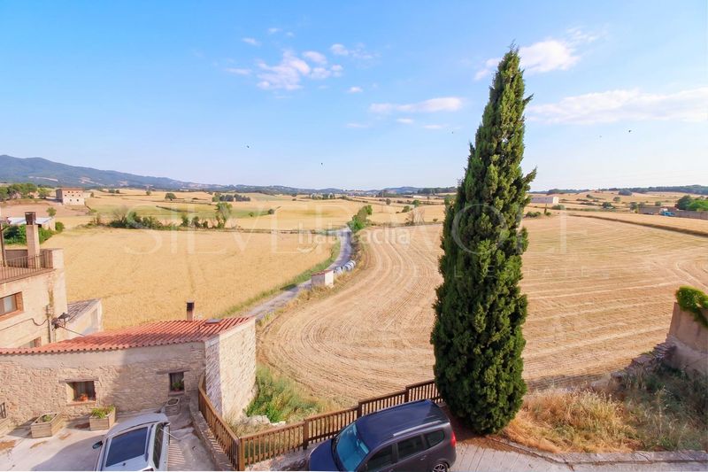 Foto a1a9fa3d-7b1c-4625-8ee0-e37fa66f4187. Casa adossada a Piles (Les)