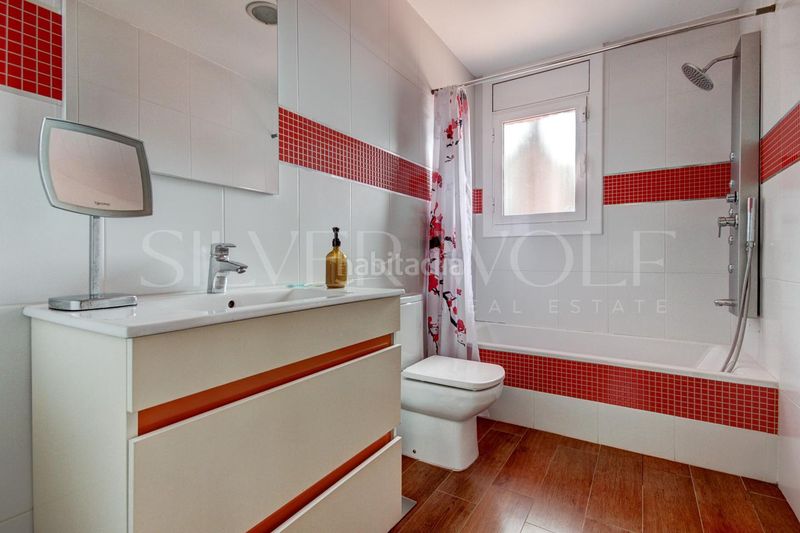 Foto 074f2cb1-d5b8-4498-acbb-0aa1d772adb0. Casa amb calefacció aparcament piscina a Cabrera de Mar