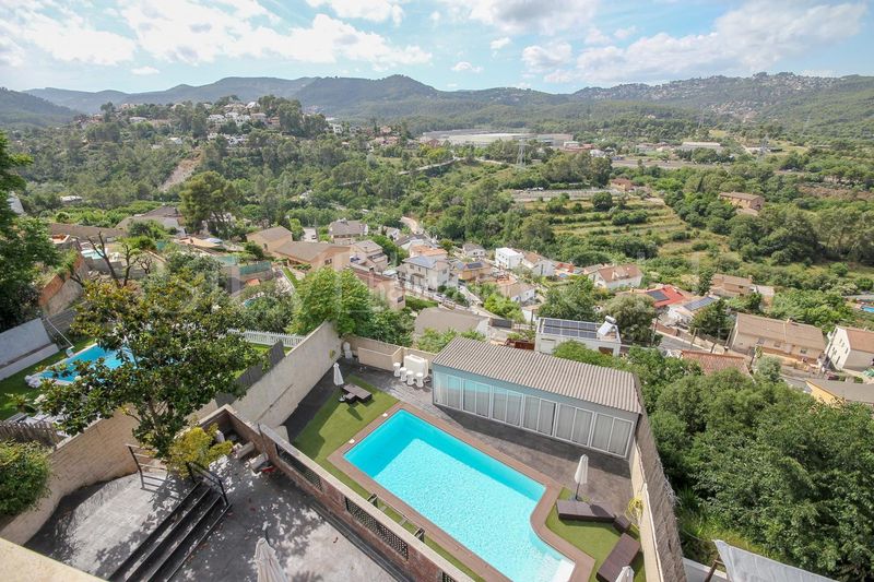 Foto 51884f14-0611-4a6d-9873-e924919e00a6. Casa amb calefacció aparcament piscina a Cervelló