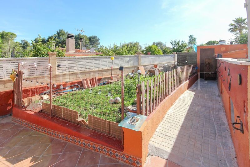 Foto 6b4f41f4-cd27-47cd-ab20-2652d16d75f7. Casa amb aparcament piscina a Pontons