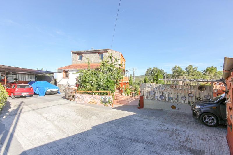 Foto 950d73e3-56d9-4b85-871b-4b302c4b0e53. Casa amb aparcament piscina a Pontons