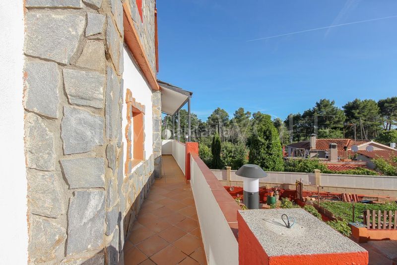 Foto a6aba141-08ce-40d2-86ee-c40cde453f6c. Casa amb aparcament piscina a Pontons
