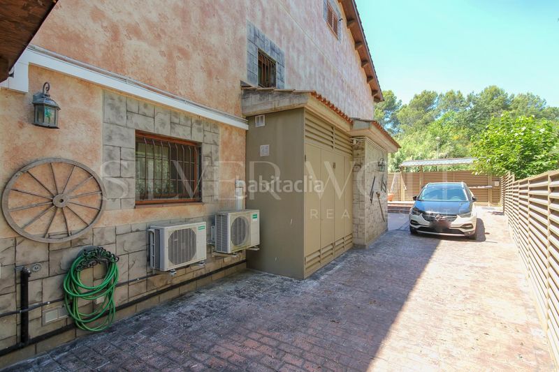 Foto cd442074-2bbc-4164-8661-e3a1a8c99c64. Casa amb calefacció aparcament piscina a Sant Muç Rubí