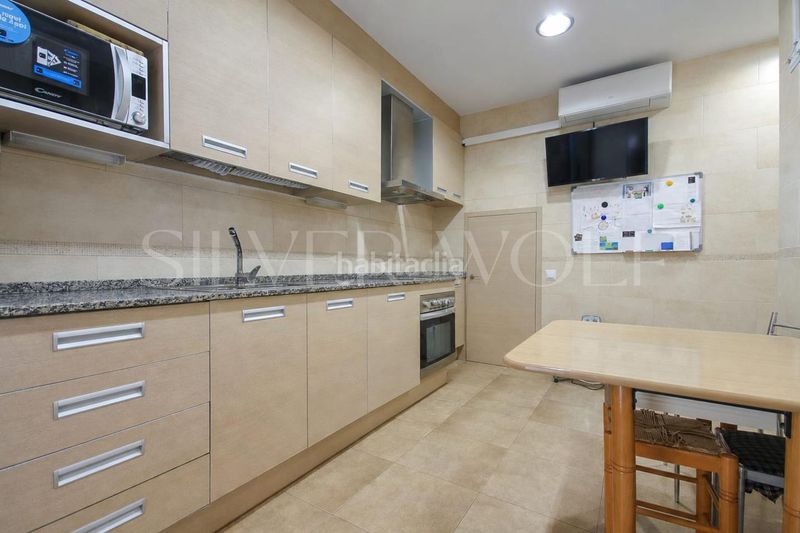 Foto 65f3138b-4ba3-43b3-86ff-e6d21e52386a. Casa aparellada amb aparcament piscina a Montornès del Vallès
