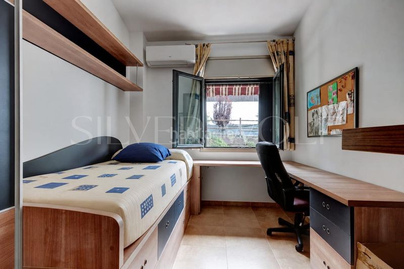 Foto c2c53077-6145-46e4-aa13-33a4509a1ca6. Casa aparellada amb aparcament piscina a Montornès del Vallès