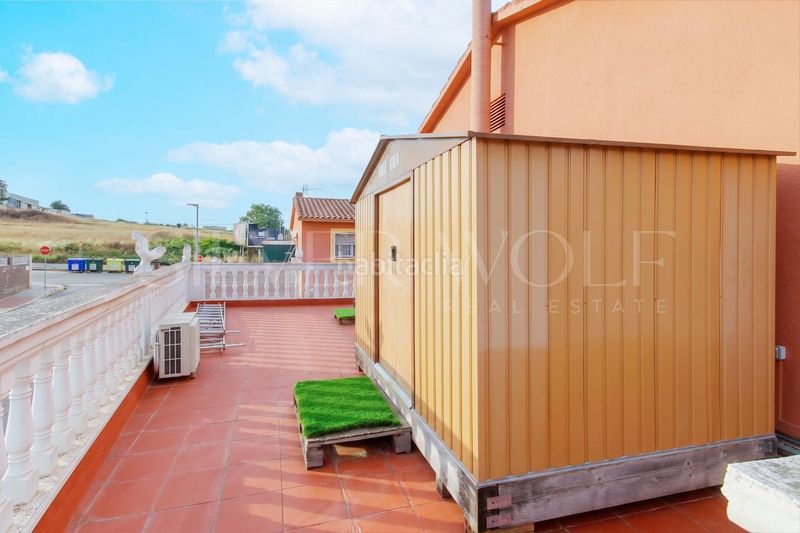 Foto 4621c696-8547-4f87-810d-31793ff84826. Casa adossada amb calefacció a Polinyà