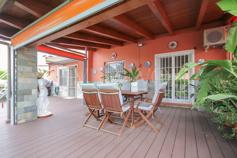 Foto a0de13fd-d6ff-48ed-a8f4-3ef66d0e9b2c. Casa adossada amb calefacció a Polinyà