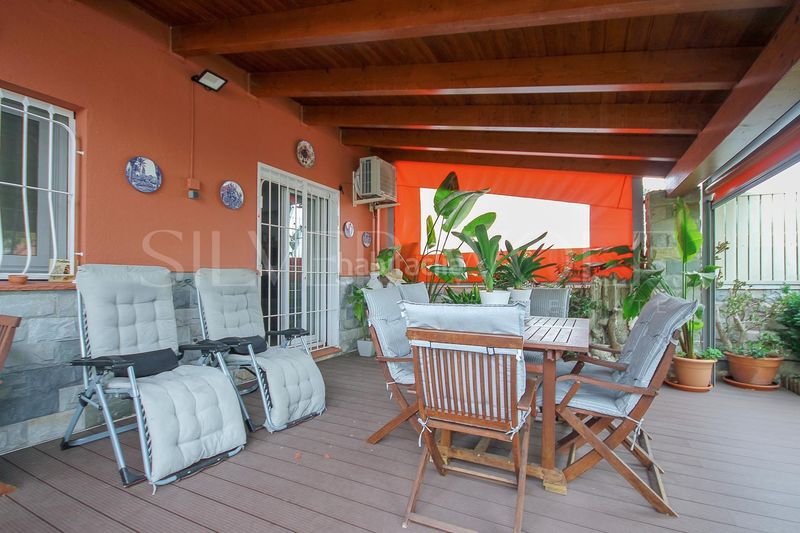 Foto f3305654-8048-4c45-a9f6-d093cdddbe70. Casa adossada amb calefacció a Polinyà
