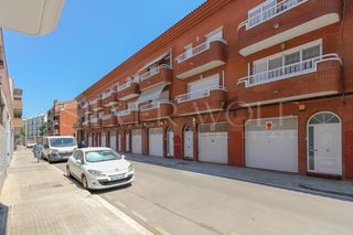 Casa adossada  De matar�. Amplitud en el prat
