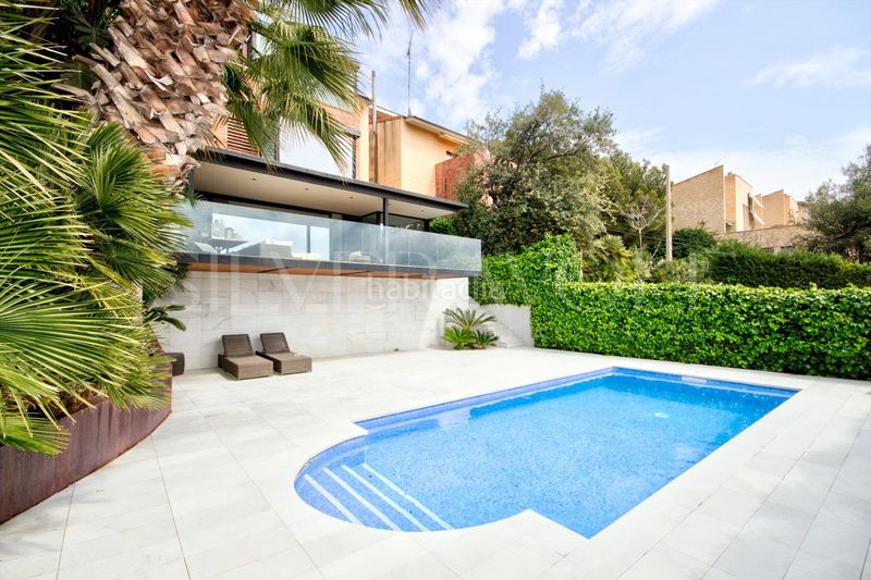 Foto 6d5ebbec-5e1f-44f6-841c-285be9bc4dac. Casa amb calefacció aparcament piscina a les botigues de Sitges Sitges