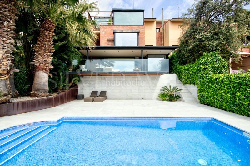 Foto ae46c8b9-873b-4f7e-92f1-6dca7ba11aca. Casa amb calefacció aparcament piscina a les botigues de Sitges Sitges