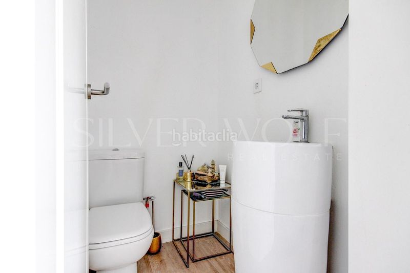 Foto f9d3d346-fc64-4eb6-8722-75ac190d5e30. Casa amb calefacció aparcament piscina a les botigues de Sitges Sitges