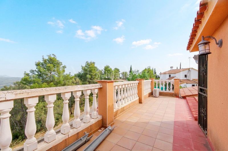 Foto 047a45e4-efbe-4c8d-abd1-3baeb120561f. Casa amb aparcament a Olivella