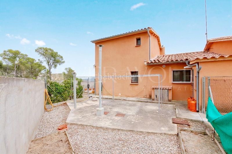 Foto 5ef5d483-69c5-453a-9fd5-240263b5833f. Casa amb aparcament a Olivella