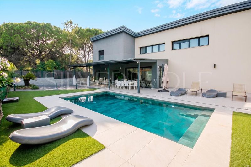 Foto 44d2c79a-89d4-4157-b10b-711ee3c5b027. Casa amb aparcament piscina a Begues