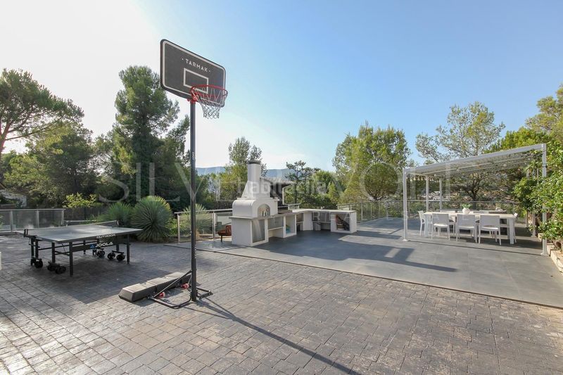 Foto 600cc1e3-3028-49db-bc5e-8284ca48c3a5. Casa amb aparcament piscina a Begues