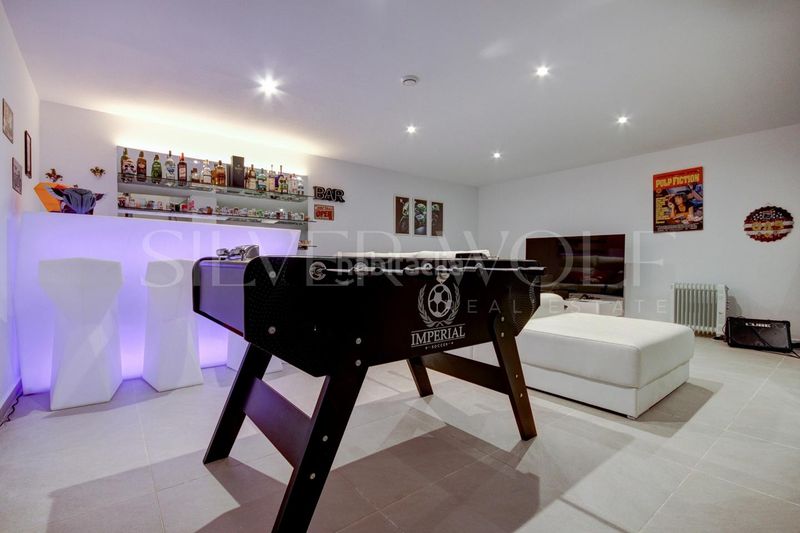 Foto b11fc0b4-c5c2-4018-83bd-f333a2e15ae1. Casa amb aparcament piscina a Begues