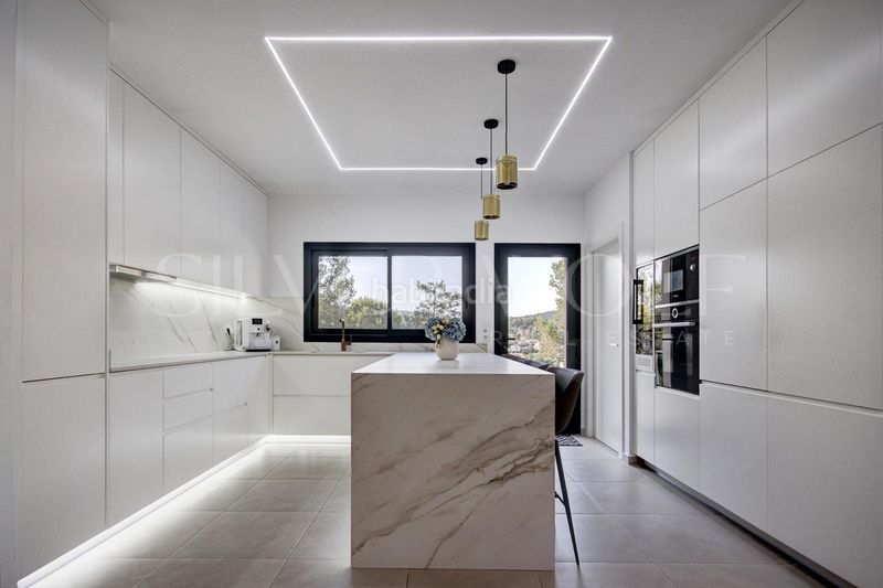 Foto f7cbb8fd-cbb1-4241-b5d5-74b24beb6b9c. Casa amb aparcament piscina a Begues