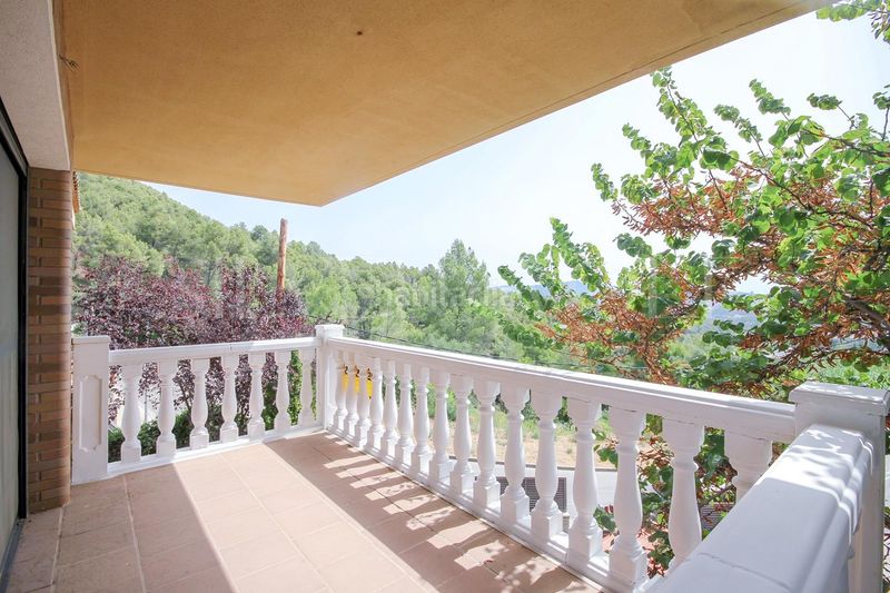Foto 565bbcbd-b533-41d1-ac8c-3efe6a212533. Casa amb calefacció aparcament piscina a Cervelló