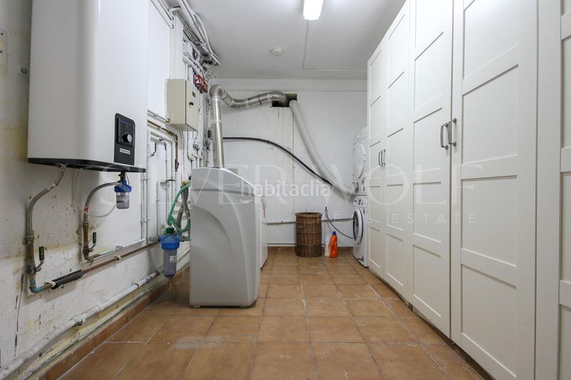 Foto 5ffa670d-f220-4b88-a179-60921d17a7e8. Casa amb calefacció aparcament piscina a Cervelló