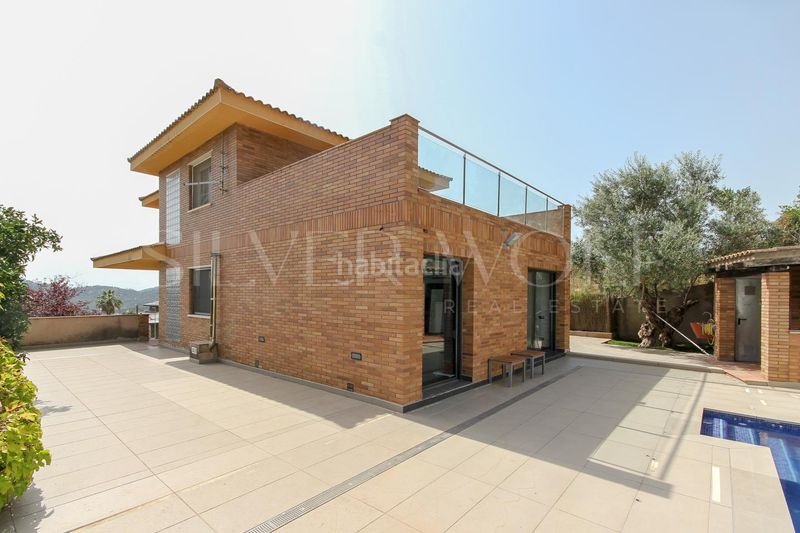 Foto 653e66db-c1a6-42ed-b956-fd2e448e0497. Casa amb calefacció aparcament piscina a Cervelló
