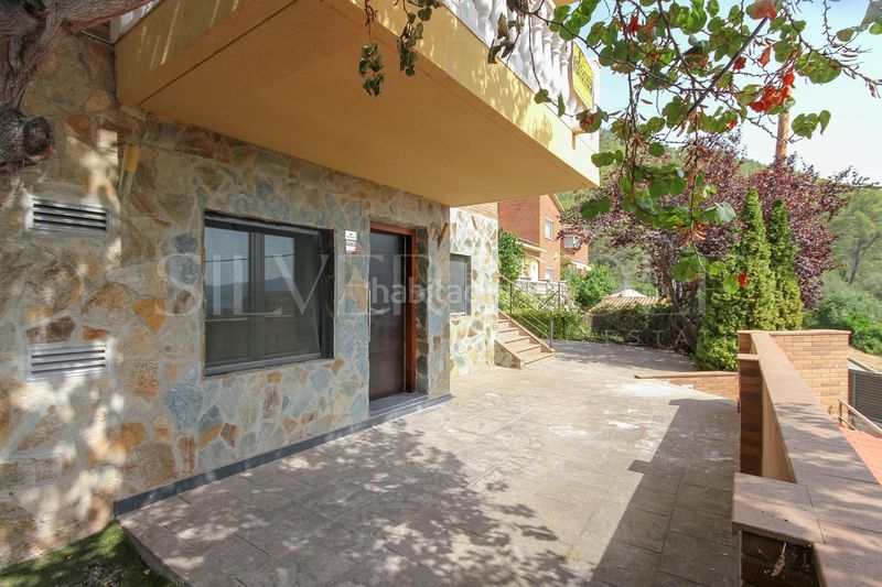 Foto 67758dfd-5ba2-4e9b-bb91-01176e489004. Casa amb calefacció aparcament piscina a Cervelló