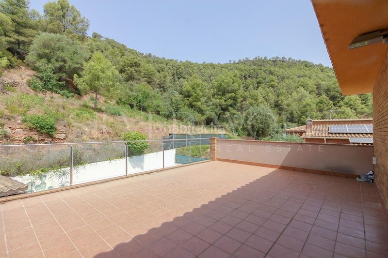 Foto e729a669-f739-4da7-9e0f-6fc446e47aaf. Casa amb calefacció aparcament piscina a Cervelló