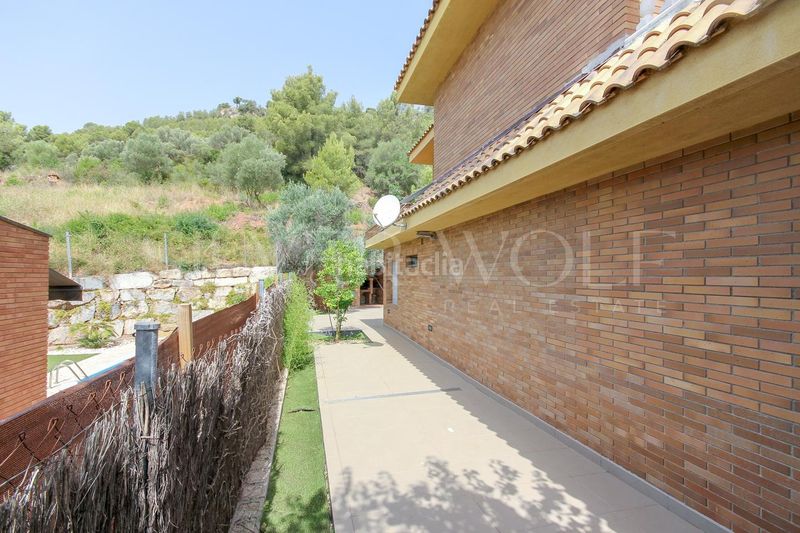 Foto fe6c528a-0306-47b2-b4ea-99dc78092a60. Casa amb calefacció aparcament piscina a Cervelló
