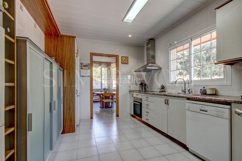 Foto ee910b3d-a66c-4376-880a-bd203108432d. Casa amb calefacció aparcament piscina a Torrelles de Llobregat