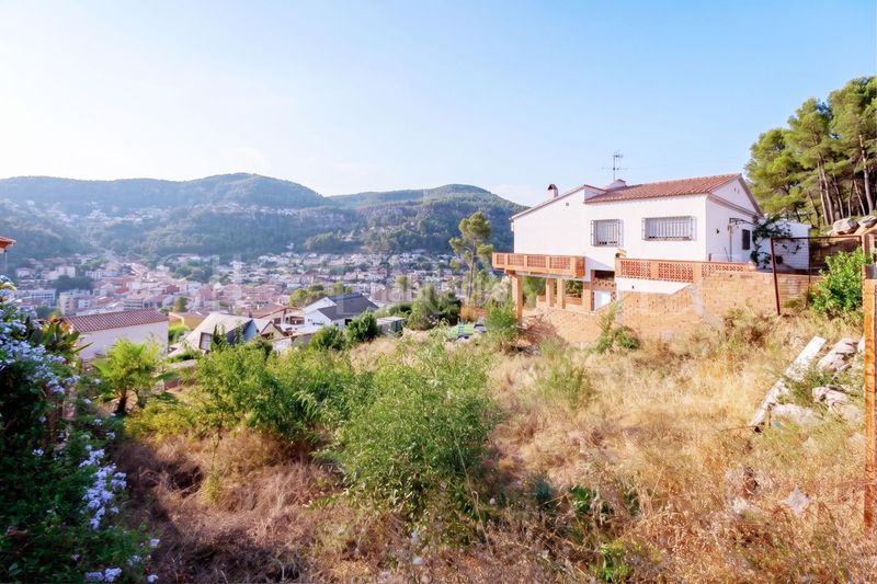 Foto d76caa0d-9b33-4197-885b-1c651c14d196. Terreny residencial a Vallirana