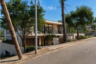 Terreny residencial  Calle carme tv. Lienzo en blanco