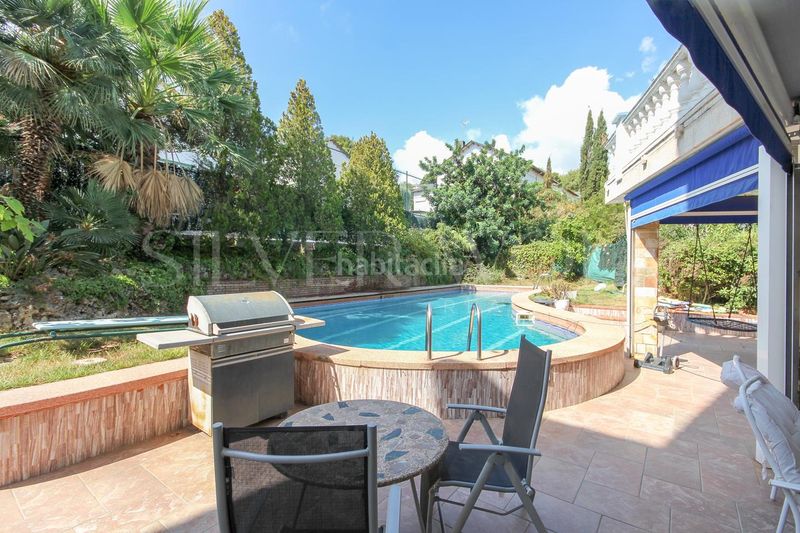 Foto 1baab16d-9370-4a8a-aae3-3a1f3c34bd1f. Casa amb calefacció aparcament piscina a Montmar Castelldefels