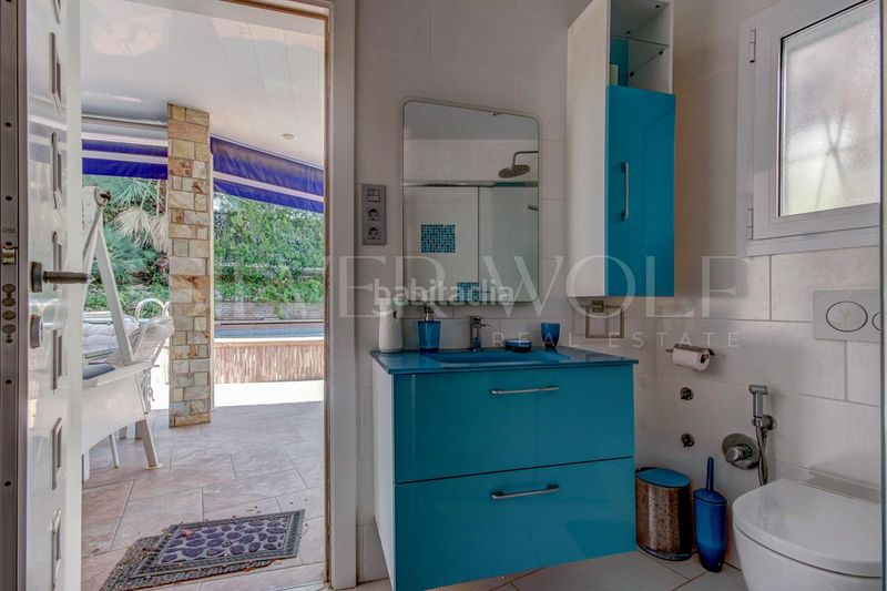 Foto 478ec3a8-b2fe-4f91-8c96-f8be33853de3. Casa amb calefacció aparcament piscina a Montmar Castelldefels