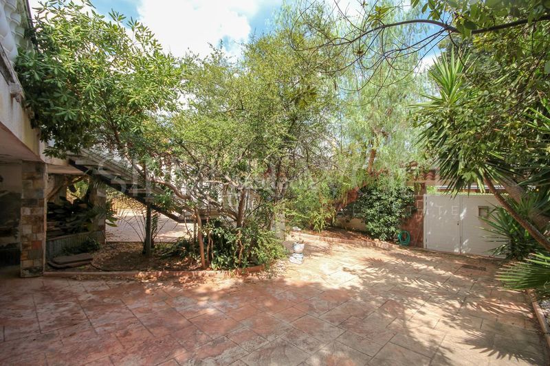 Foto 535aa114-190e-4e96-8984-f62feebf150d. Casa amb calefacció aparcament piscina a Montmar Castelldefels