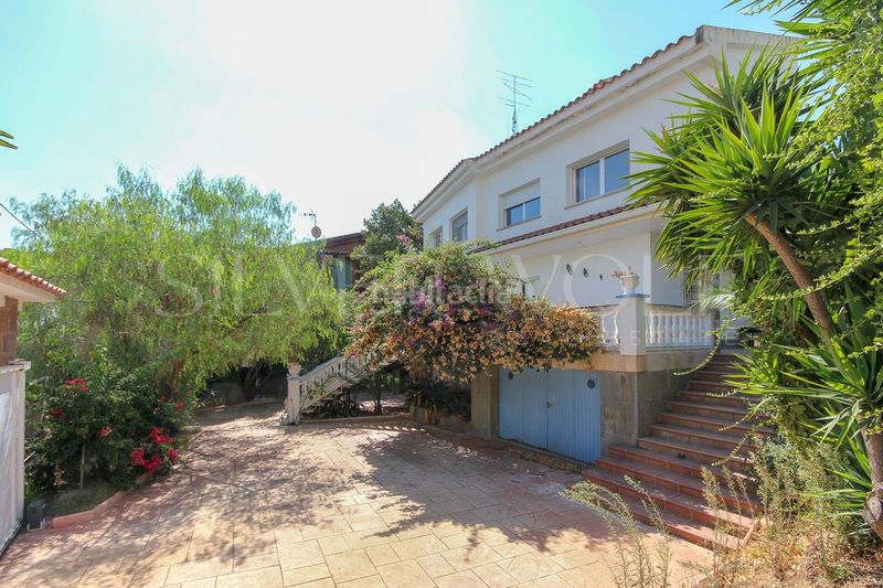 Foto 665c6171-0a67-4e7a-a1a7-6ffa7c0b26ef. Casa amb calefacció aparcament piscina a Montmar Castelldefels