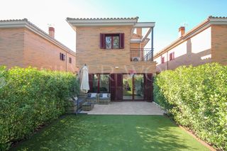 Maison jumelée  Camí ral. Nuevos aires