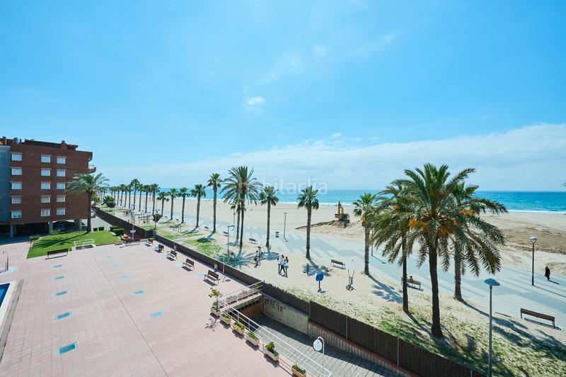 Foto 6aa5f232-8632-4a77-9226-42800ba2efbd. Pis a carrer dels atinents 3 a Platja de la Paella Torredembarra
