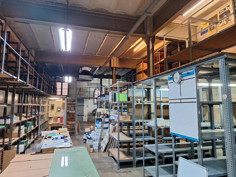 Foto fbd960f0-a45e-4d3d-a994-36aeaa0f7c22. Local commercial dans carrer de muntaner 63 dans L´Antiga Esquerra de l´Eixample Barcelona